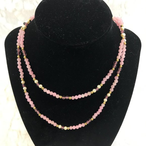 Jewelry - Dainty little beaded necklace